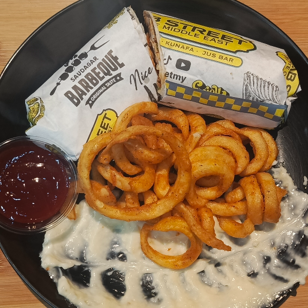 Shawarma Chicken with Curly Fries